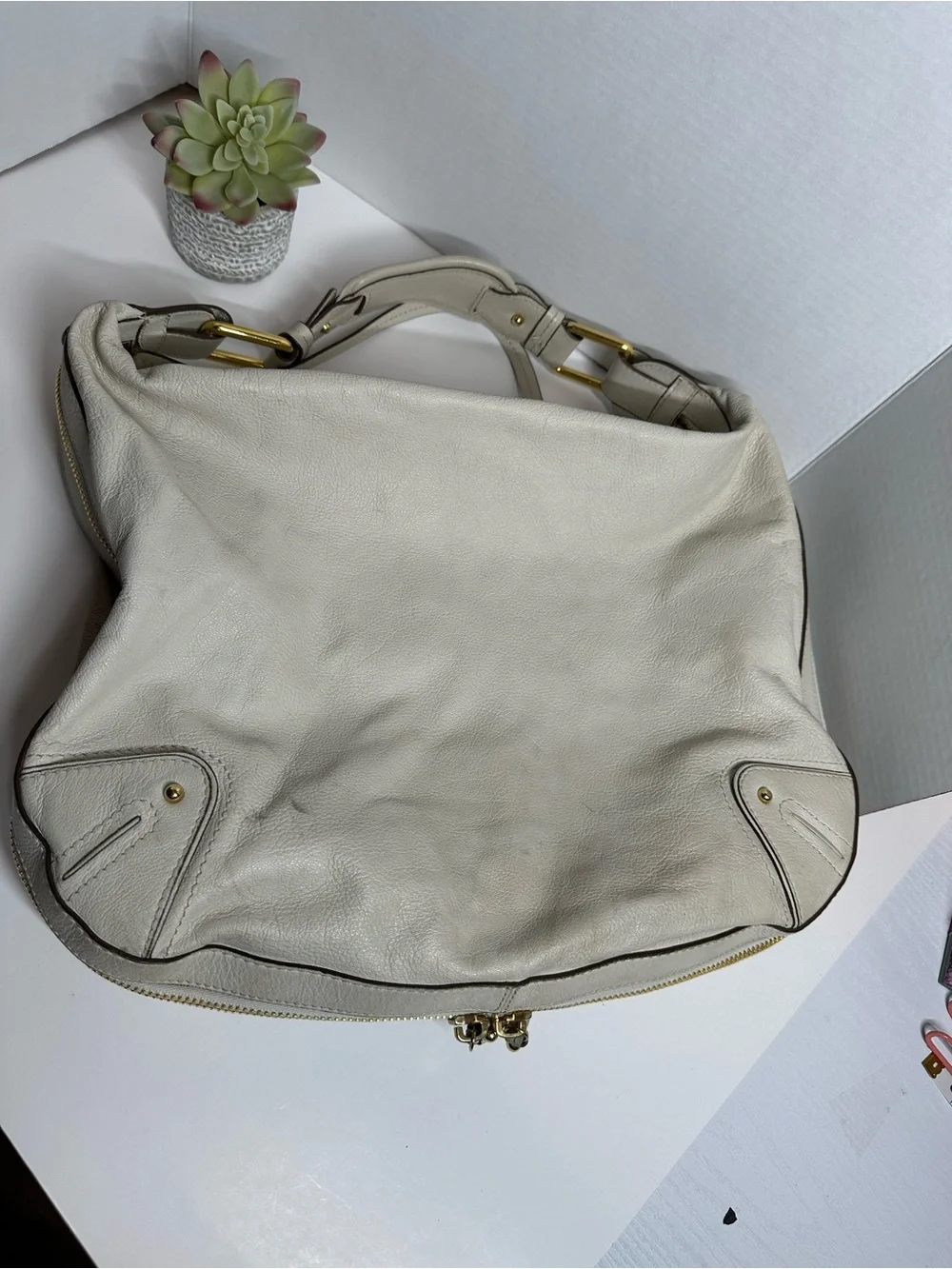 Marc Jacobs Cream Leather Hobo Shoulder Bag with Gold Hardware